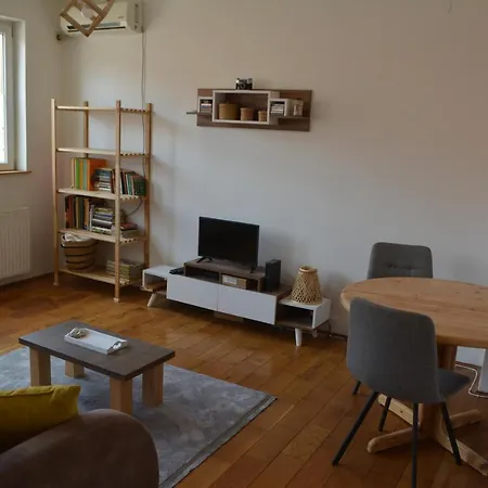 Old Towns Apartment